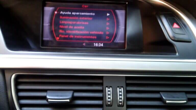 Descubre cómo verificar el nivel de aceite en tu Audi A4 B8