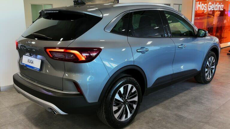 Descubre el Futuro con el Nuevo Kuga 2025